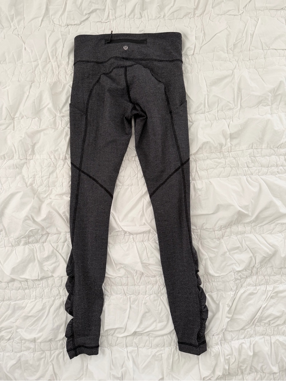 Lululemon Women’s Black Herringbone Ruched Leggings 6